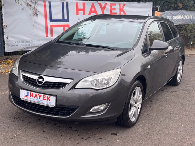 Opel Astra J Sports Tourer Design Edition / Gebrauchtwagen Kaufen | EZ 11/2011