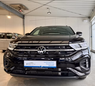 Volkswagen T-Roc R-Line Black Style Sport Autom., IQ Light Pano IQ Drive Kamera - foto 1