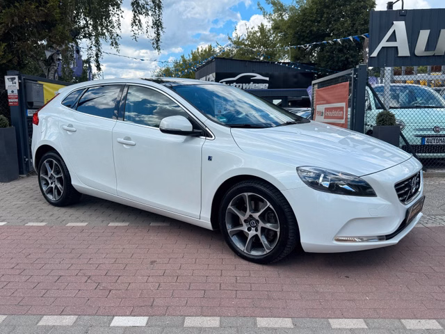 Volvo V40 1.5 T2*Ocean Race*Aut*Klima*Pano*Temp*Leder - bilder 1