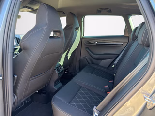 Skoda Karoq 1.5 TSI Sportline DSG / ACC / NAVI / KAMERA / SITZHEIZUNG - bilder 10