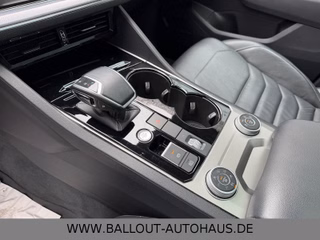 Volkswagen Touareg R-Line 4x4*HUD*SPUR*TOT*DYN*AHK*PAN*STHZ - foto 5