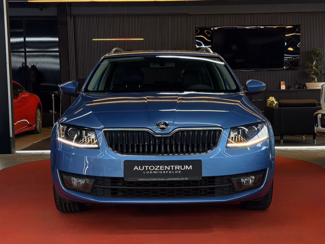 Skoda Octavia Combi Style DSG/AHK/TEMPOMAT/PDC/LED/SUNSET - foto 2