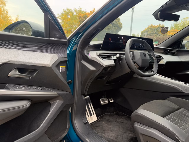 Peugeot 3008 Hybrid 145 GT Exclusive Pano*360Kamera - foto 7
