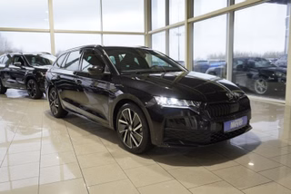 Skoda Octavia Combi Sportline Facelift 2,0TDI ACC/Kamera/Kessy/el.Klappe  **