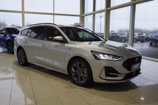 Ford Focus ST-Line X 1.0 155PS Aut.Navi/Kamera/Winterp.   **