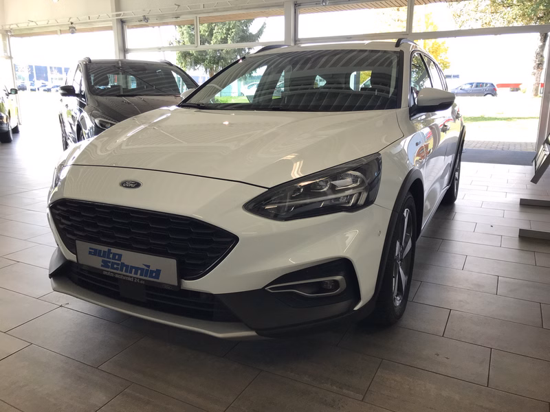 Ford Focus Turnier Active LED + ACC