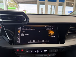 Audi A3 Sportback S-Line Sport Autom., Matrix Pano Sonos 19" - bilder 12