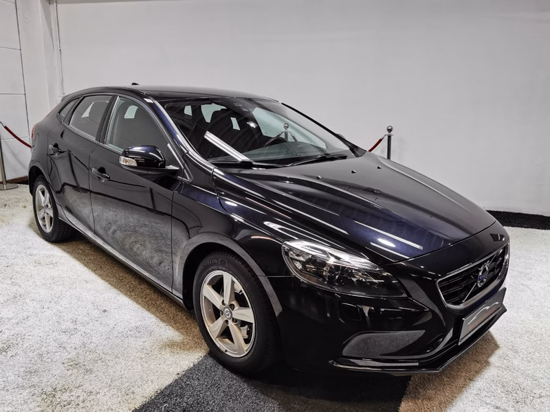 Volvo V40 T2 You!