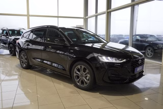 Ford Focus Turnier ST-Line X 1.0 125PS aAHK/Navi/Kamera/Winterp.  **