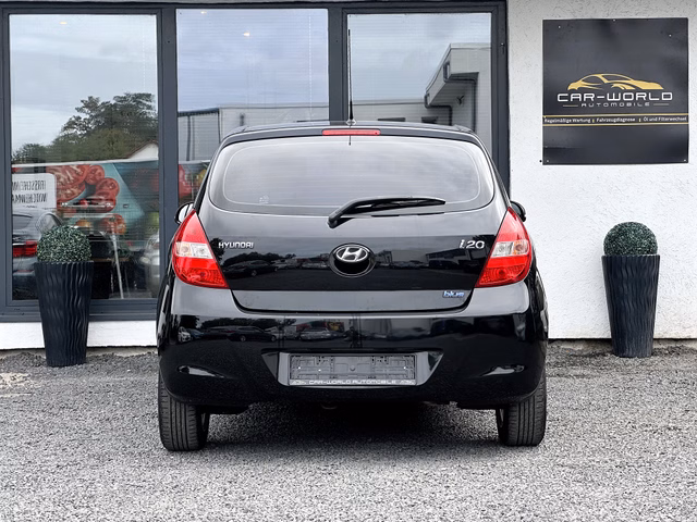 Hyundai i20 Classic NEU TÜV/SHZ/GARANTIE - foto 3
