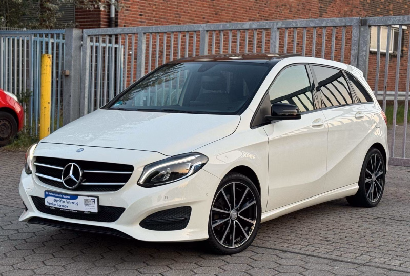 Mercedes-Benz B 200 CDI AMG-LINE*PANO*LED*KAMERA*NIGHT-PAKET*