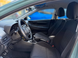 Hyundai BAYON Intro Klimaautomatik Navi Bose Winterräder - foto 6