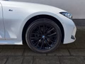 Daumennagel 5 - BMW 320d xDrive M Sport HUD/PANO/ADAPTLED/STNDHZNG