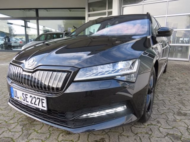 Skoda Superb Combi Sportline 1.4 TSI iV 115 KW 6-Gang DSG