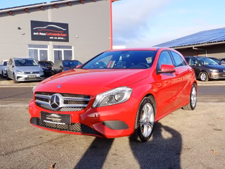 Mercedes-Benz A 180 2.HAND|NAVI|BI-XEN|LEDER|SHZ Gebrauchtwagen Kaufen | EZ 08/2015 | Preis 11.990 €