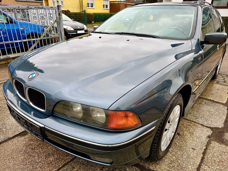 BMW 520i A Touring * 3.-Hand * Automatik * SZH * SSD