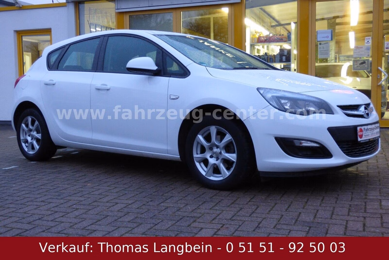 Opel Astra 1.6 Style, 8 fach bereift, SHZ, ALU, PDC