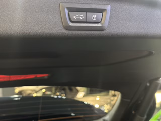 BMW 218 Active Tourer LUXURY ACC KAM AMBIENTE 8-FACH - bilder 31