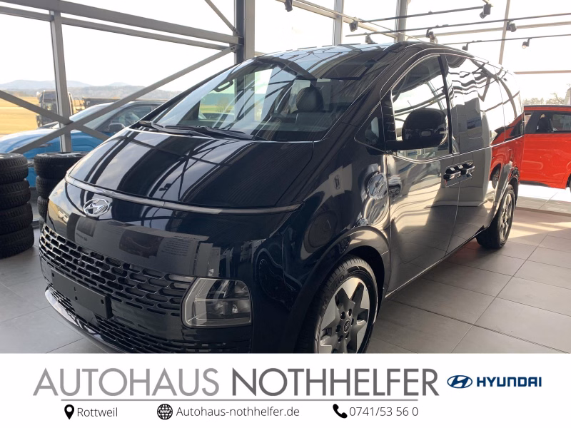Hyundai STARIA 9-Sitzer MJ23 2.2 CRDI 8 A/T 4WD PRIME Parkpaket Panoramadach