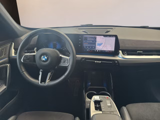 BMW X1 sDrive 18 i M Sport M- Autom., LED Pano Navi H/K Sound - bilder 1
