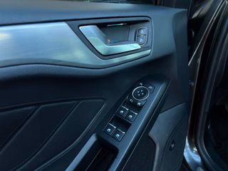 Ford Focus Titanium EcoBoost PANO / ACC / NAVI / B&O SOUND / BLIS / KAM / HUD / - foto 10