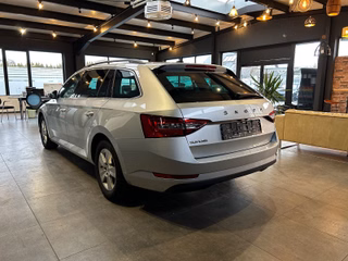 Skoda Superb 2.0TDI*Combi*7G*Kamera*LED* - bilder 3