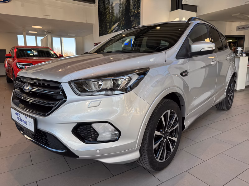 Ford Kuga ST-Line Black & Silver AWD + Xenon + Kamera
