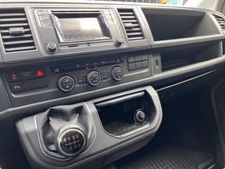 Volkswagen T6 Multivan 2,0 TDI EUd6 AdBlue Trendline KLIMA / PDC / BLUETOOTH /  FWD - foto 23