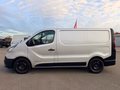 Daumennagel 8 - Renault Trafic Kasten Webasto Standheizung AHK Kamera 8fach Bereift