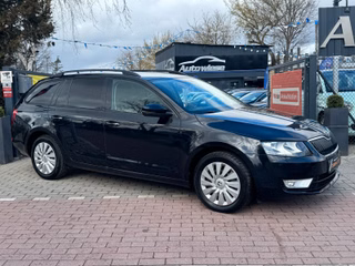 Skoda Octavia 2.0TDI Combi*Aut*PDC*Nav*Temp*Szhz*AHK*