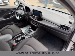 Hyundai i30 cw Trend*1.HAND*KLIMA*NAVI*SPUR*SHZ*KAMERA* - foto 6