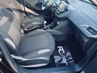 Peugeot 208 Style 1.6 Blue-HDi +Panorama+SHZ+Tempomat+ - bilder 7