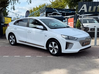 Hyundai IONIQ IONIQ Trend Elektro*Navi*LED*CarPlay*99,7%