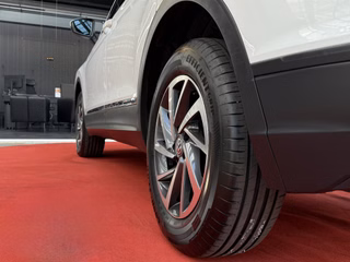 Volkswagen Tiguan Sound BMT ACC / Start-Stopp / LED / 4Motion - foto 7