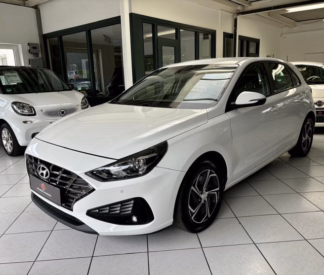 Hyundai i30 Trend Diesel Autom. Klima CarPlay Kamera Gebrauchtwagen Kaufen | EZ 03/2021