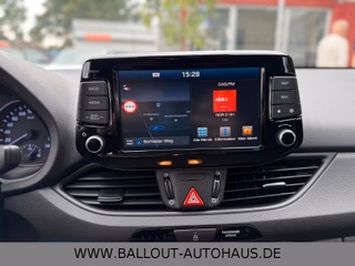 Hyundai i30 cw Trend*1.HAND*KLIMA*NAVI*SPUR*SHZ*KAMERA* - foto 19