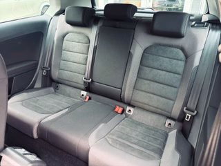 Volkswagen Golf VII Lim. Highline DSG+Pano+LED+ACC+StandHZG - foto 13