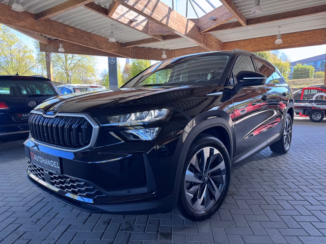 Skoda Kodiaq 2.0 TDI Selection  LED 7 Sitze Kamera SH ACC Gebrauchtwagen Kaufen | EZ 06/2025 | Preis 38.900 €