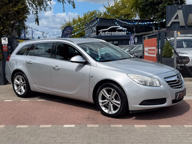 Opel Insignia Tourer 2.0CDTI*Navi*Alu*Ahk*Tüv10/25 - foto 1
