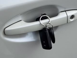 Toyota Prius Life TÜV NEU /Euro5/ Standheizung /Head-UP - bilder 10