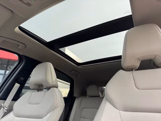 Nissan Ariya Evolve Pack 87kWh 516km HUD Alcantara - bilder 11