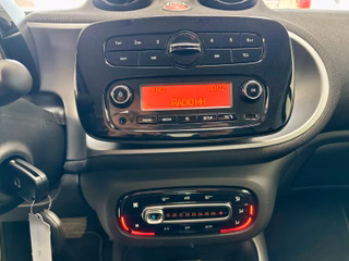 smart fortwo coupe electric drive/EQ Alu SHZ Tempomat - bilder 13