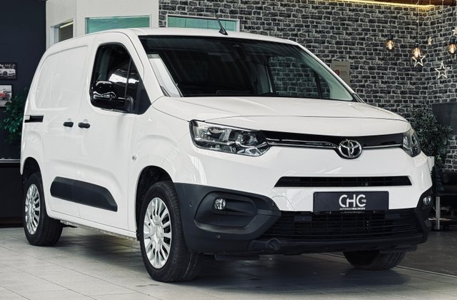 Toyota Proace City L1 Meister 1.HAND|PDC|CARPLAY|MFL| Gebrauchtwagen Kaufen | EZ 04/2022 | Preis 13.890 €