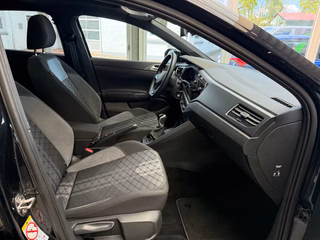 Volkswagen Taigo R-Line Sport LED Virtual Pano ACC - photo 1
