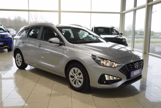 Hyundai i30 CW 1.5 110PS 3*J.Gar/Klima/Pdc/Temp/4xEfh  **