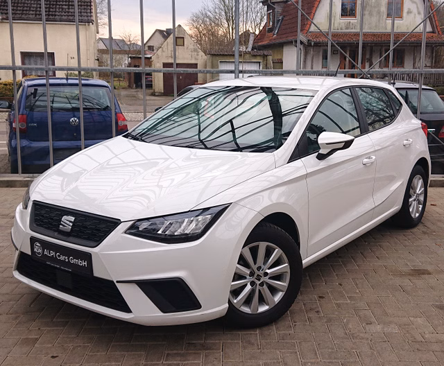 Seat Ibiza 1.0 MPI Style  NAVI/1.HAND/EINPARKHILFE - bilder 1