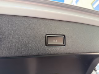 Volkswagen T-Roc Sport Automatik ACC SHZ - foto 42