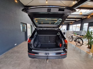 Volkswagen Tiguan Life 2,0TDI*KAMERA*AHK*NAVI*CLIMATRONIC - bilder 4
