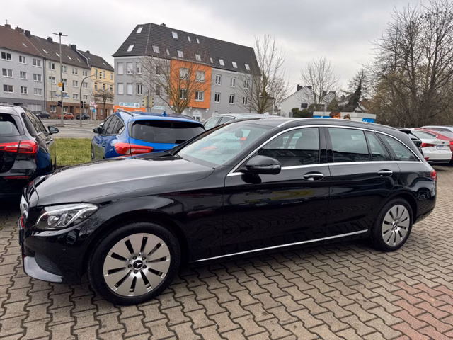 Mercedes-Benz C 350 C T-Modell C 350 T e/Burmester/ Gebrauchtwagen Kaufen | EZ 02/2016 | Preis 17.999 €