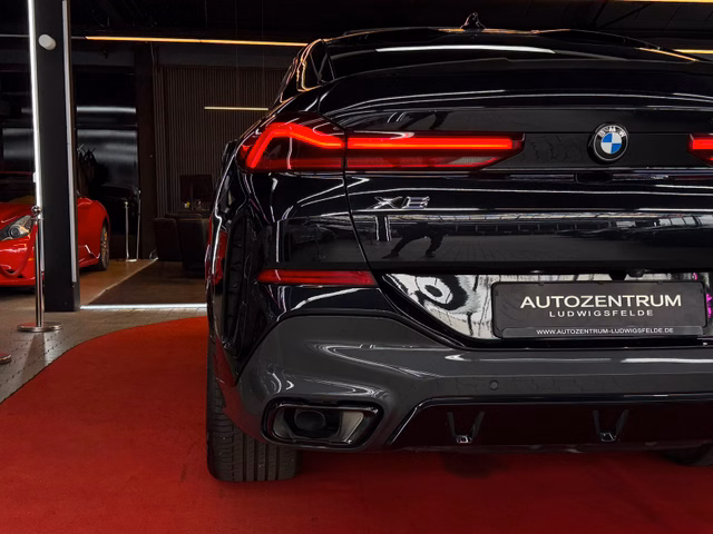 BMW xDrive 30 d M Sport PANO/MEMORY/LED/ICONICGLOW/KAMERA - foto 7